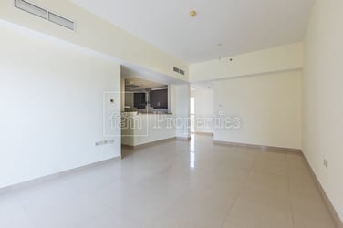 Tenanted I Amazing Views I Spacious I Investment image 3