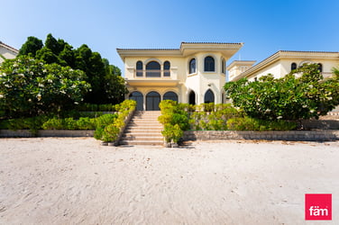 4 Bedrooms | Atrium Entry | Skyline View image 1