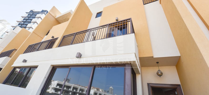 ready-to-move-luxurious-4br-maids-roof-terrace-mountain-gate-realty-mg-s-4583