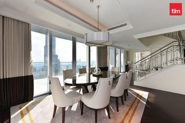 Luxury Living with Spectacular Views | Huge Size image 2