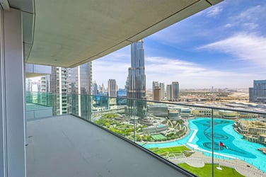 Burj Facing | Luxury Apartment | Quite Spacious image 3