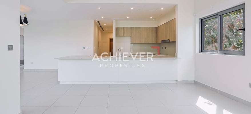 modern-single-row-prime-location-achiever-properties-llc-achiever-10805324