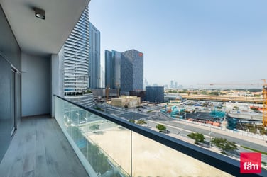 Modern | Central Location | Near To Dubai Mall image 2