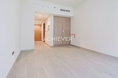 Brand New Studio | Ideal Investment | Ready to Move In image 1