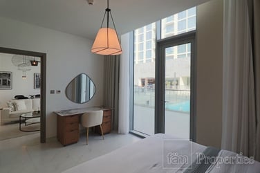 Luxurious 1BR Fylly Furnished | Premium Location image 3