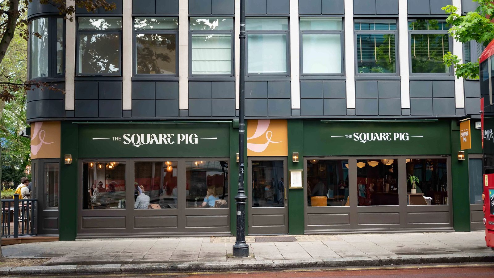 The Square Pig and Pen