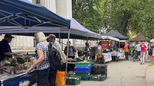 Oval Farmers' Market