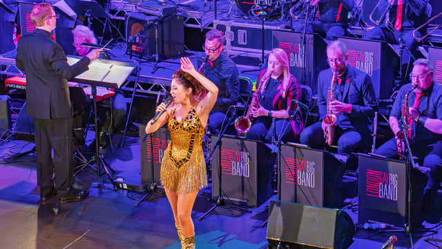 DIVAS – Legends Live Loud