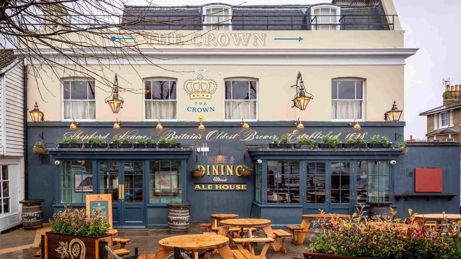 The Crown, Blackheath