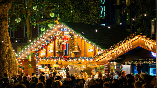 Christmas Markets Singles Walk | Date Score™ | All Ages