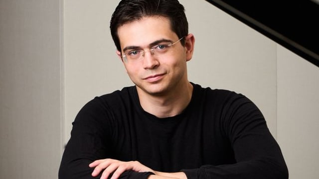 Ariel Lanyi piano