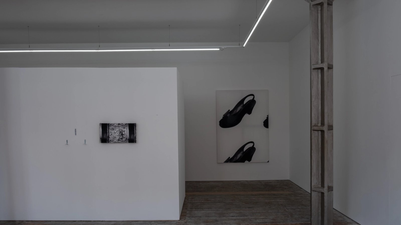 Ana Viktoria Dzinic: Fundus: A Schizo Society’s Longing for the Armchair Psychology of Visual Cohesion (An Examination)