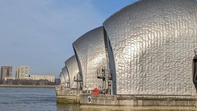 Thames Barrier full day closure