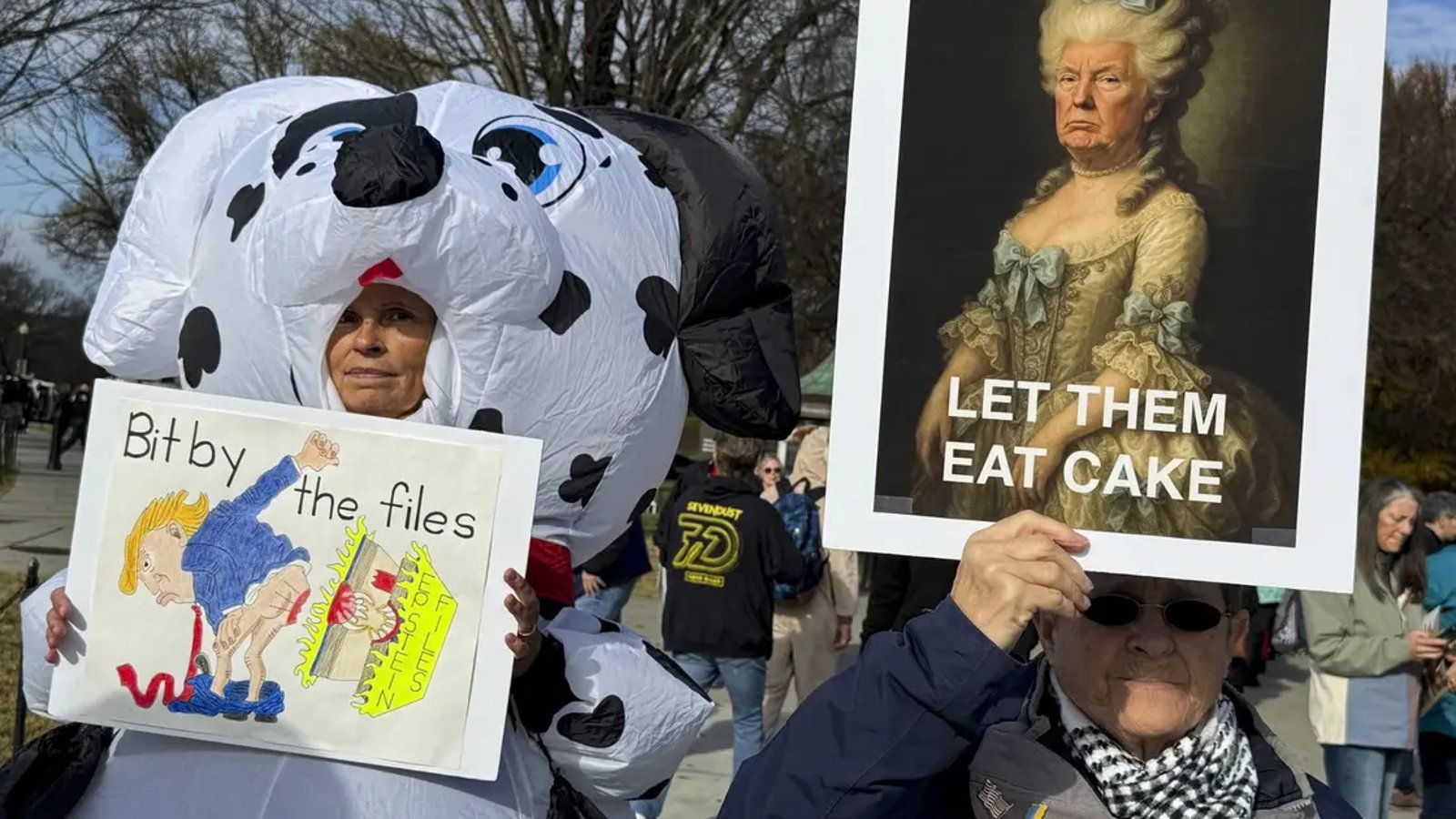 Book Signing, Susan Meiselas: NO KINGS - Signs of the Times