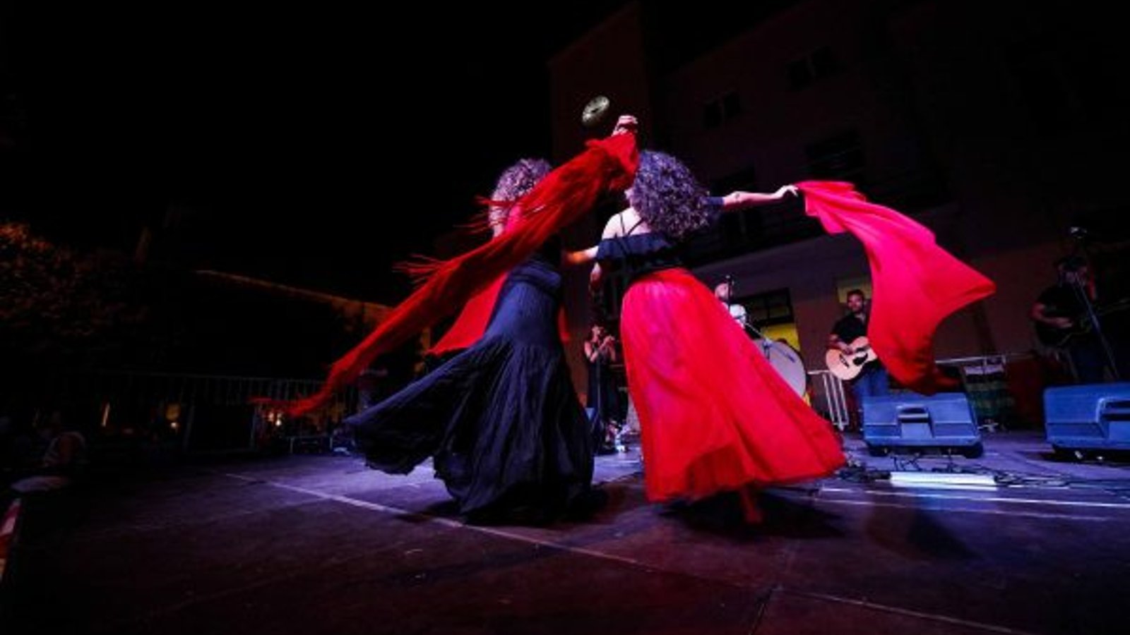 Trad Craic: Tarantella Beats with Amaraterra & DJ Jamie Renton @ The Magic Garden Get tickets here!!!