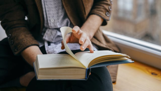 Hardbackers Book Chat
