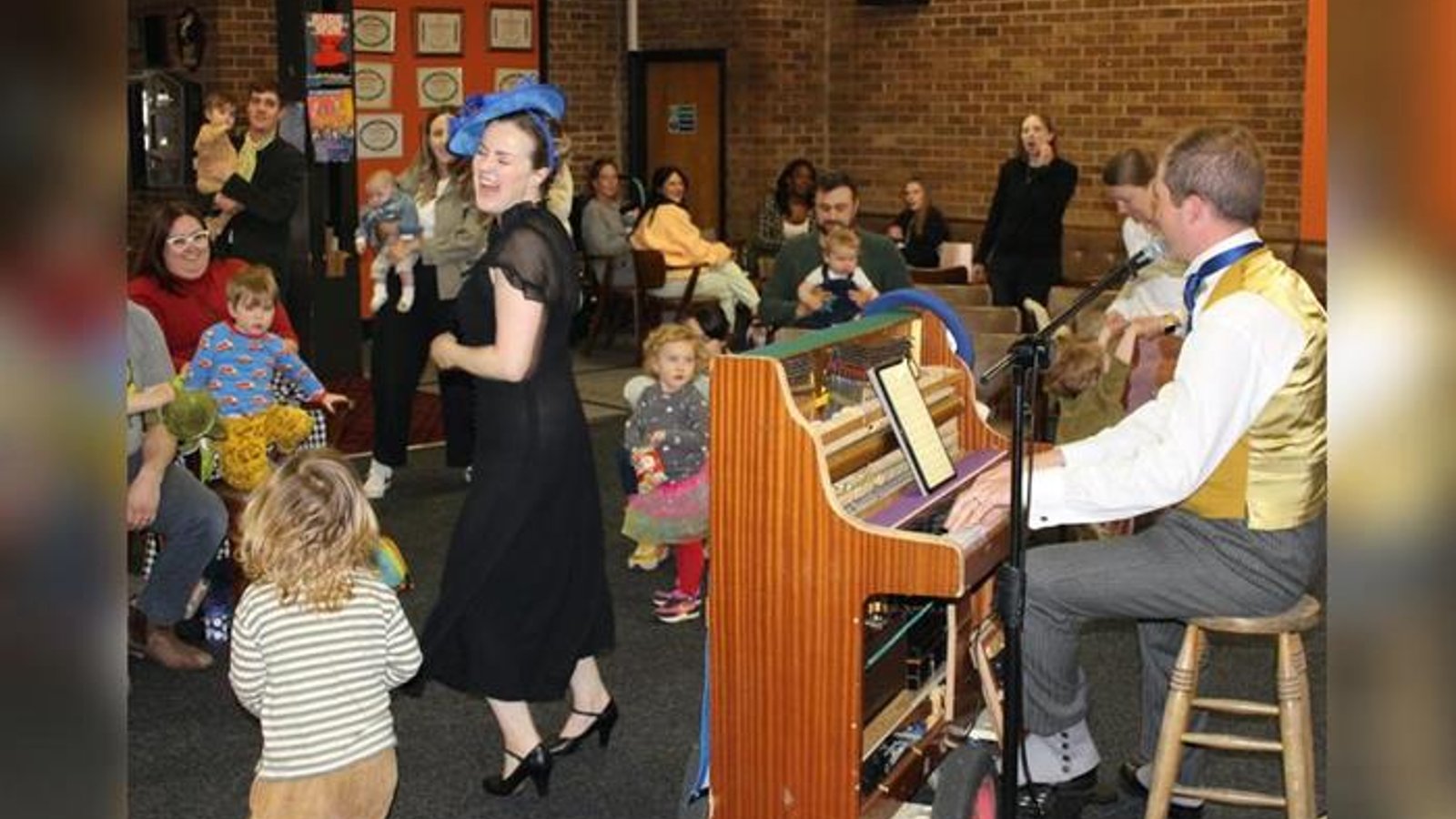 Baby Knees Up Family Concert - Walthamstow