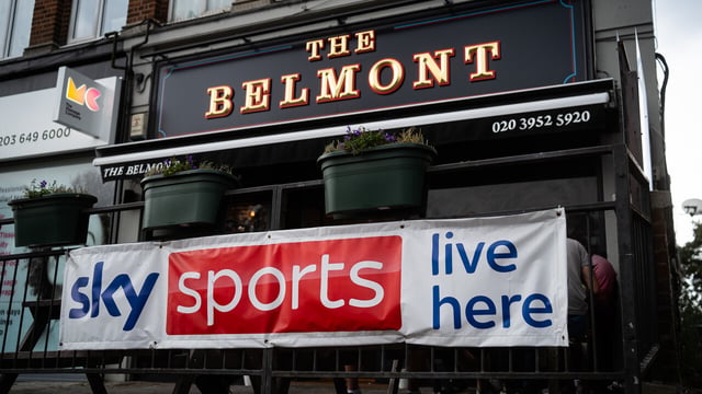 Live music every Saturday from