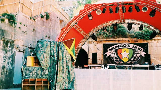 Mungo's HiFi (Daytime Session)