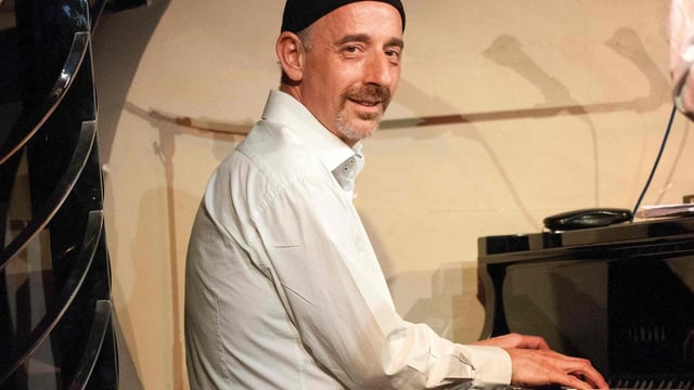 Roland Perrin - World Jazz Piano & Original Scores
