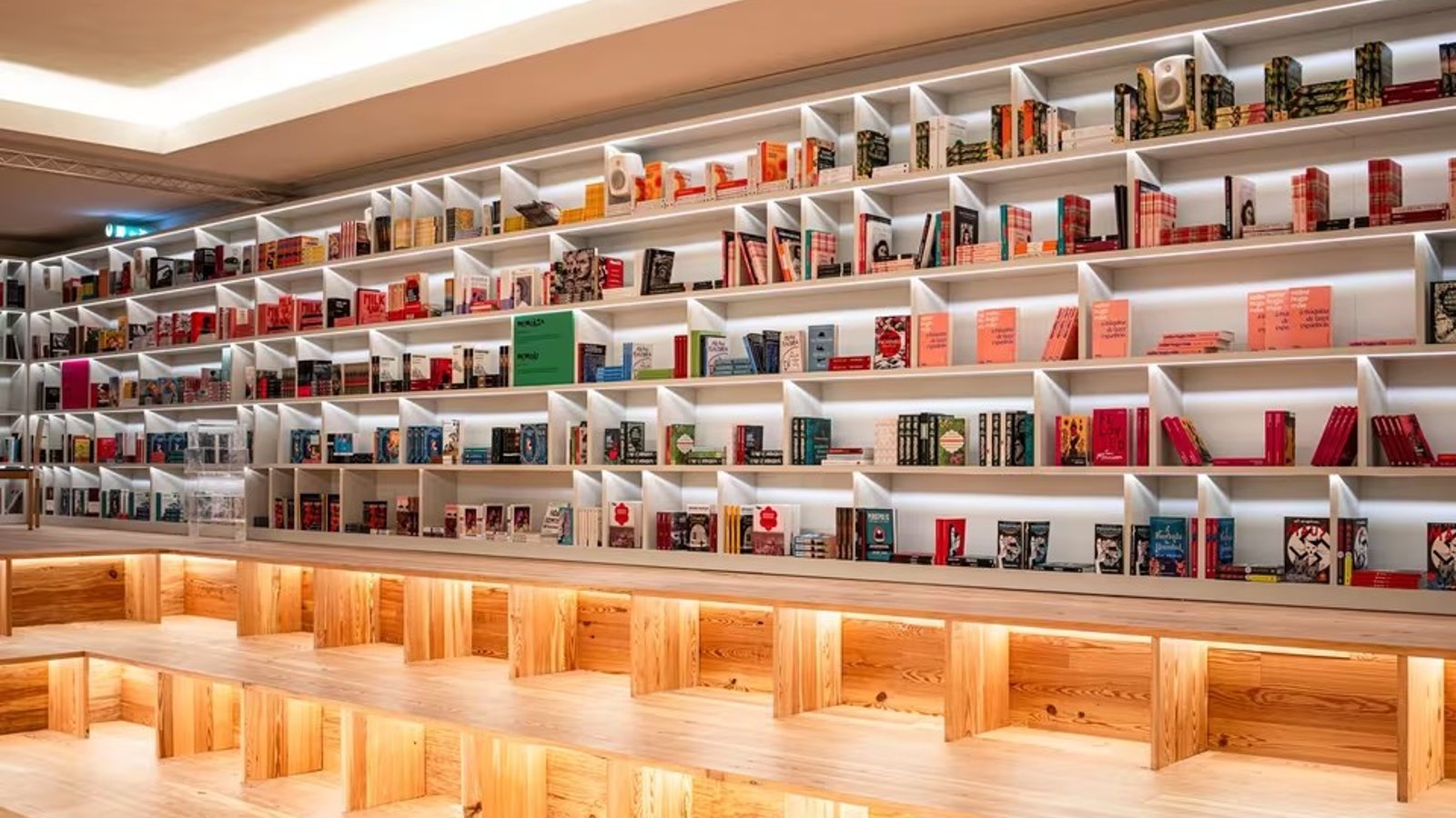 Creative Encounters: Manifesto Library