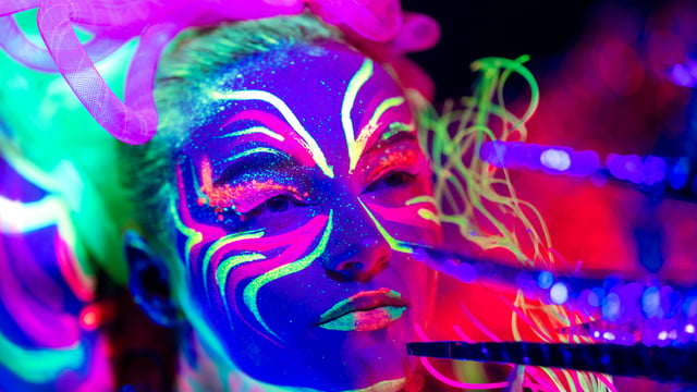 Neon Naked Life Drawing in Brixton!
