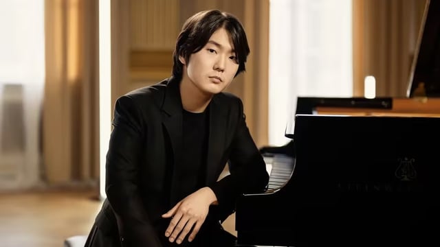 Tchaikovsky Piano Concerto with Seong-Jin Cho