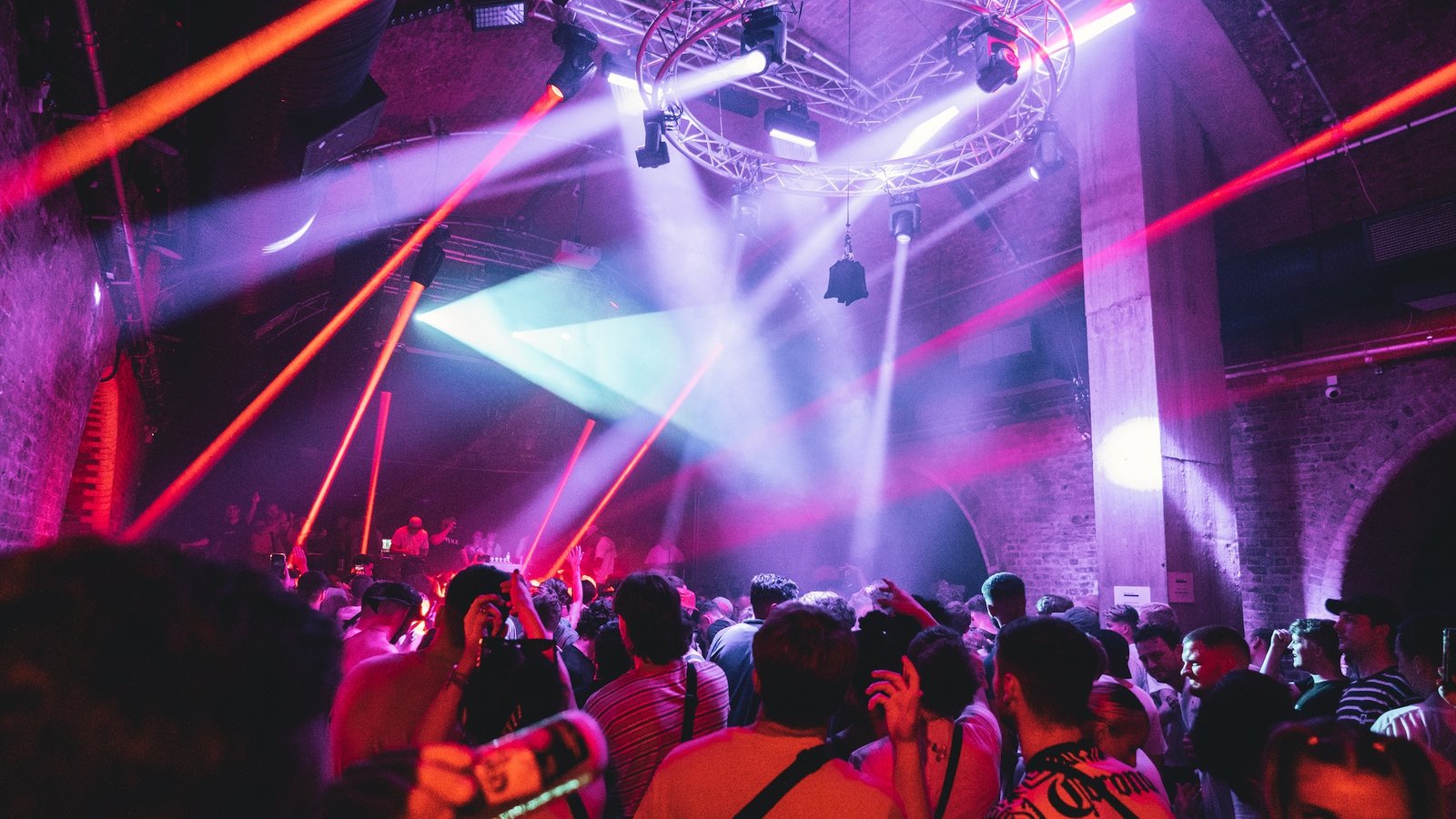 FREE TICKETS + FREE DRINK: RnB, Afrohouse, Latin House, Reggaeton, Pop - MOTIVE PARTY