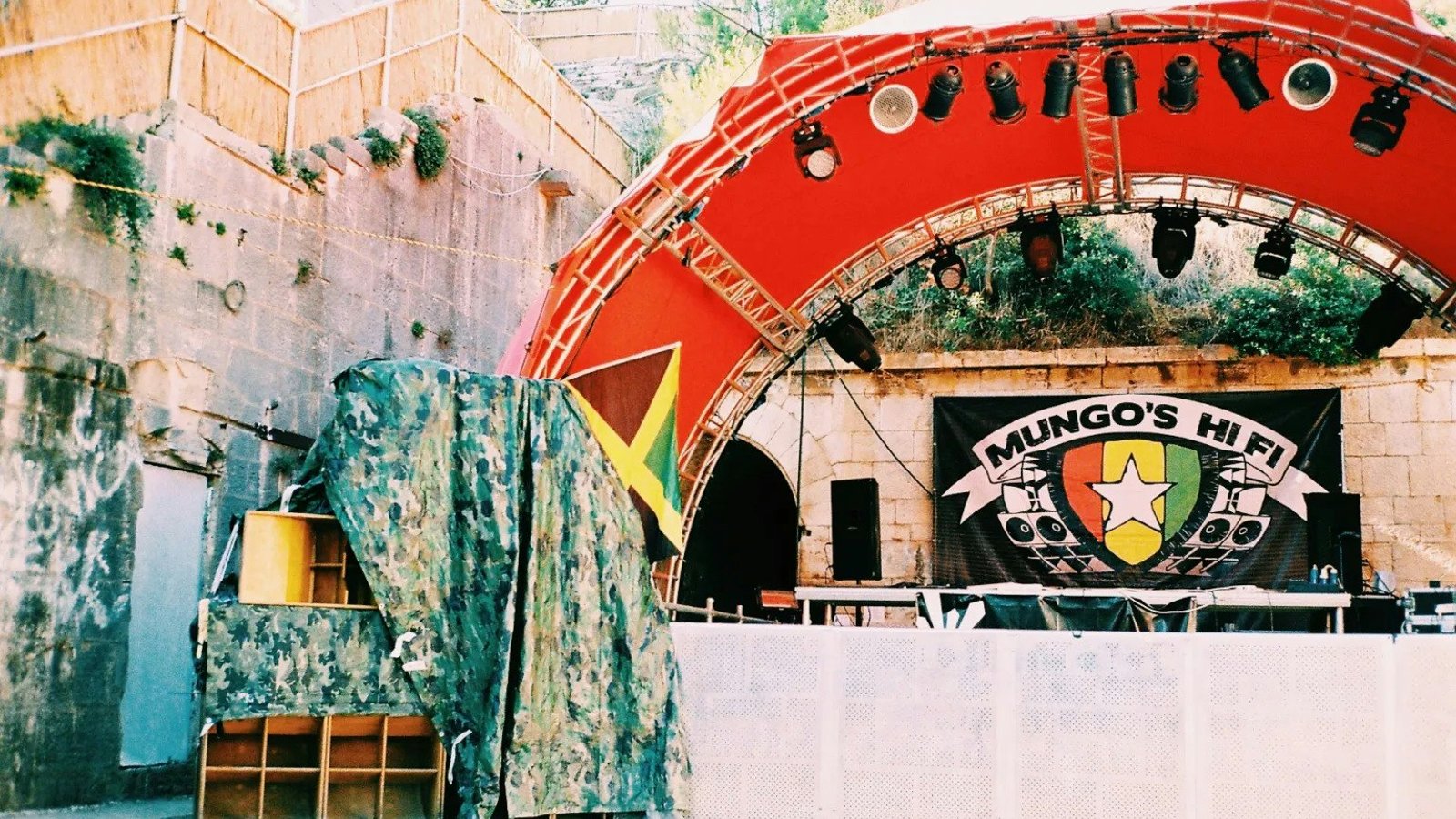 Mungo’s HiFi (Daytime Session)