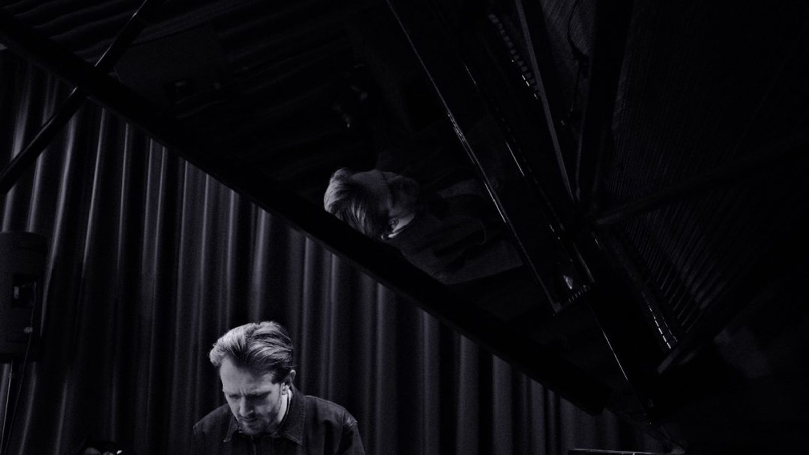 Sam Davies Trio feat. Gabrielle Stravelli