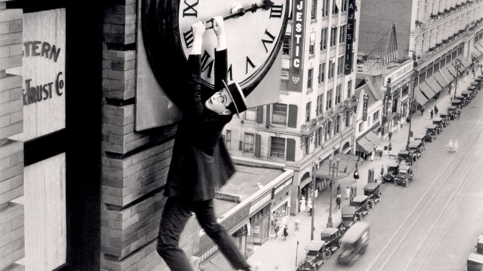 Harold Lloyd's Safety Last! (1923) with Live Score