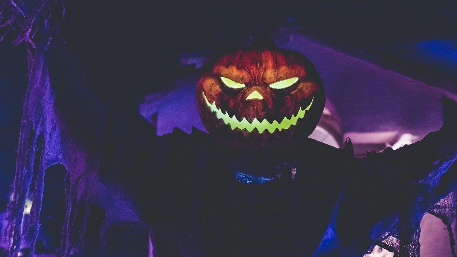 Club Night: Halloween