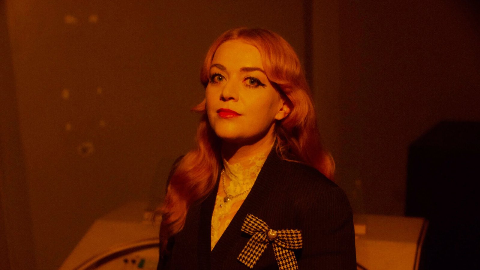 Ella Thompson (Full Live Band)