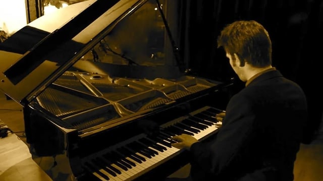 HAMISH BALFOUR - LIVE PIANO