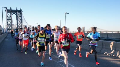 Lead pack of male runners at the 2018 United Airlines NYC Half