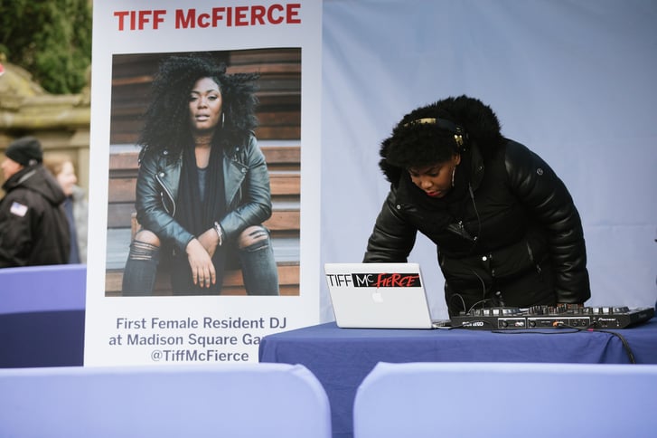Tiff McFierce DJing at the 2018 SHAPE Women's Half Marathon