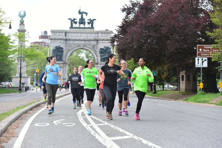 NYRR group training near Grand Army Plaza in Prospect Park