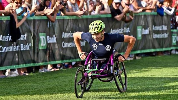 Wheelchair athlete Jason Robinson in a race
