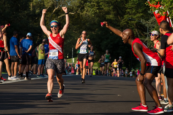 Runners at 2019 NYRR Team Championships race