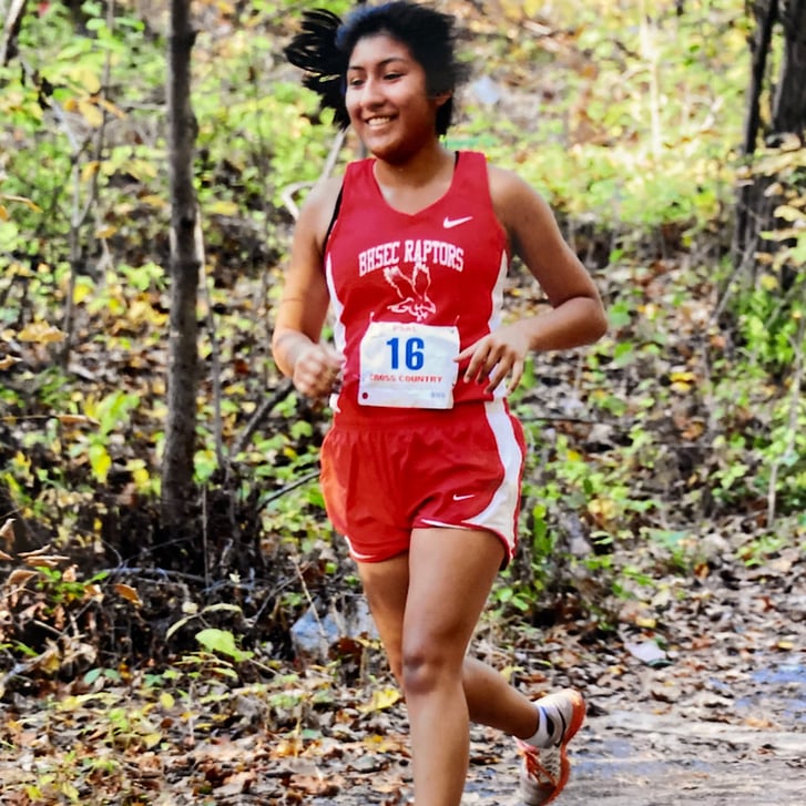 Vanessa Loja running
