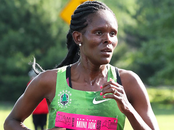 Sally Kipyego running the 2019 NYRR New York Mini 10K in Central Park