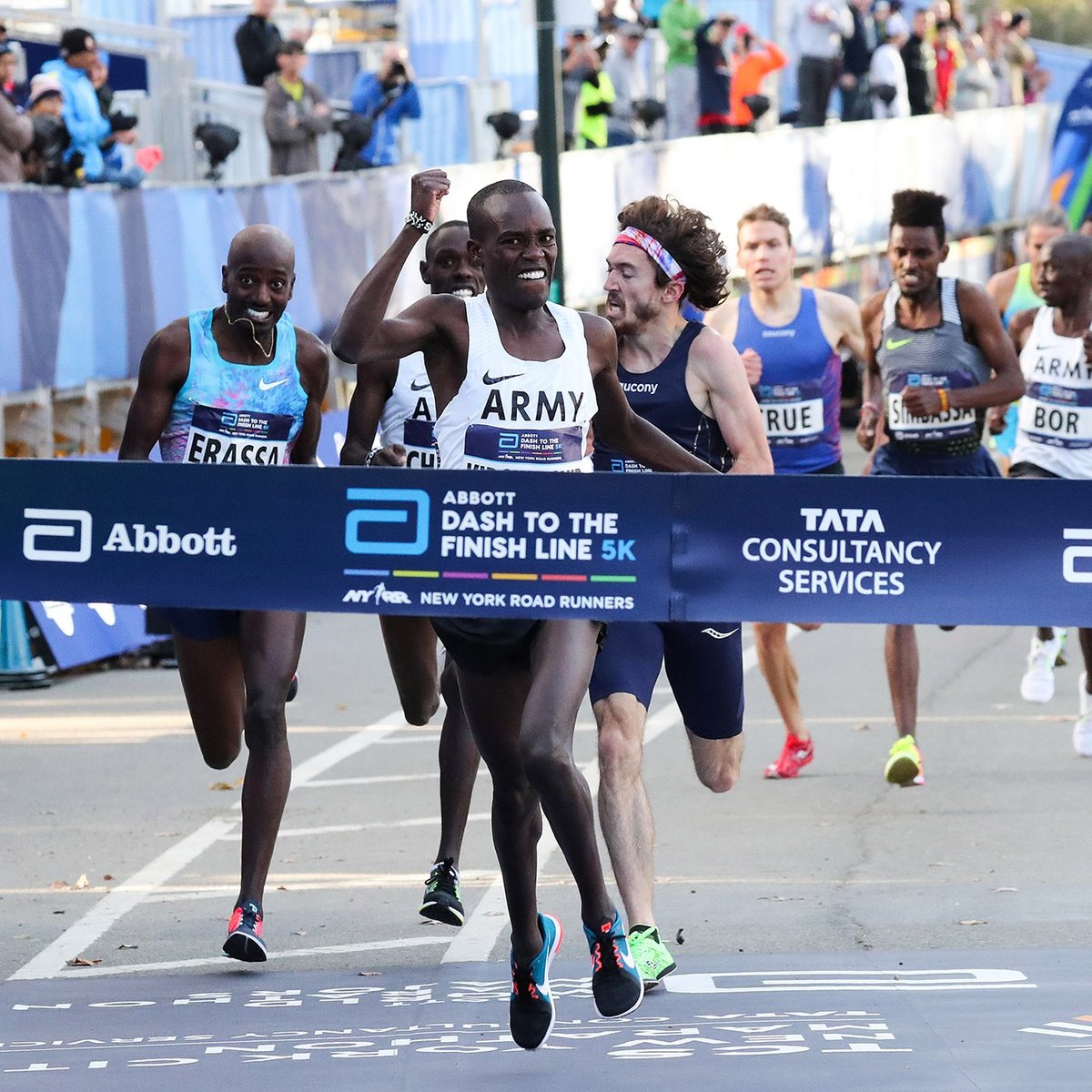 Finish of the men's race in Dash to the FInish