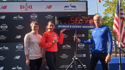 Beverly Ramos sets course record.