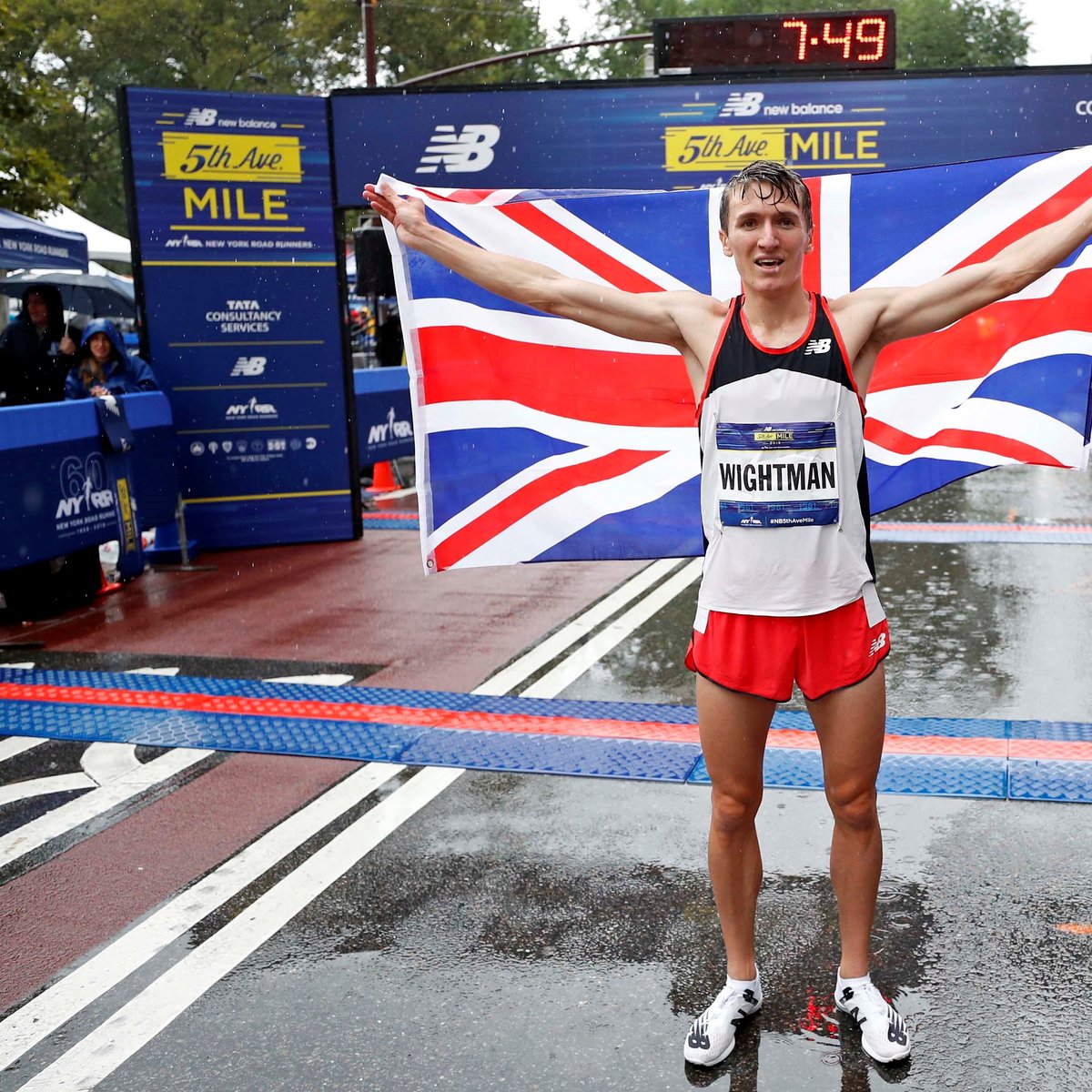 Men's champion Jake Wightman of Great Britain at the 2018 New Balance 5th Avenue Mile