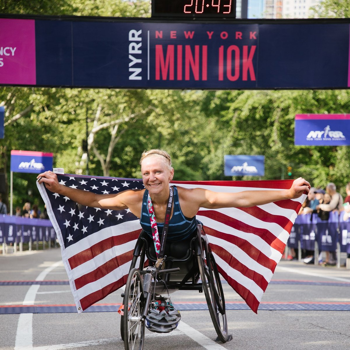 Susannah Scaroni won the first-ever wheelchair division title at the NYRR New York Mini 10K