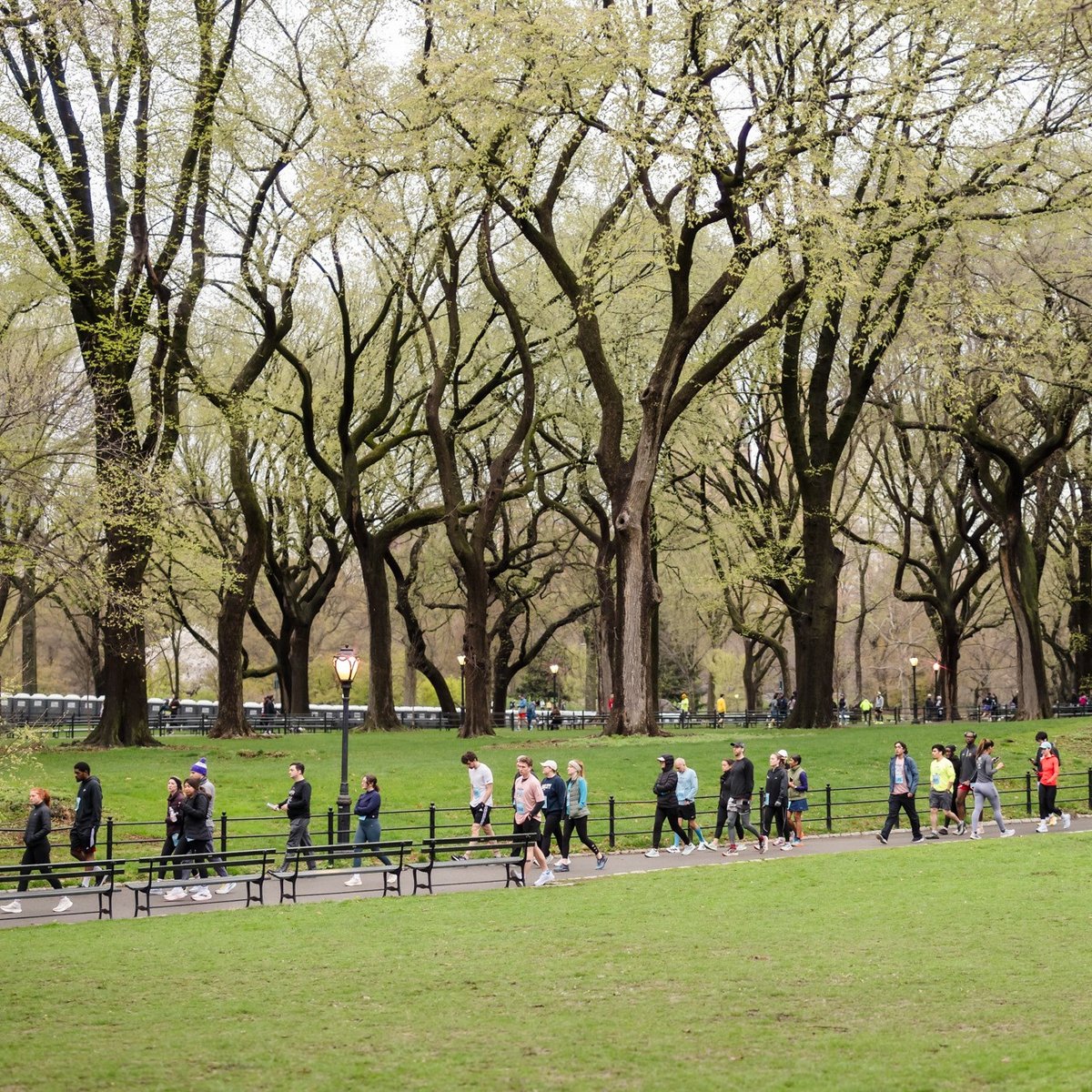 Runners at the Retro 4-Miler