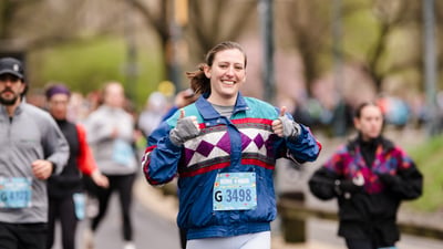 Runners at the Retro 4-Miler
