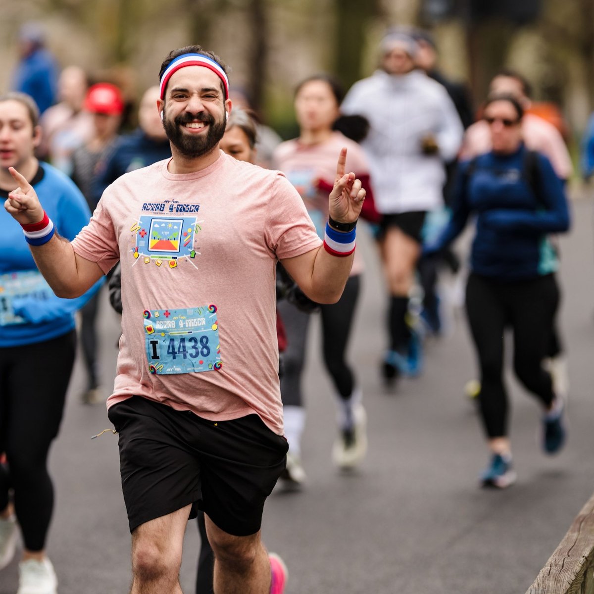 Runners at the Retro 4-Miler