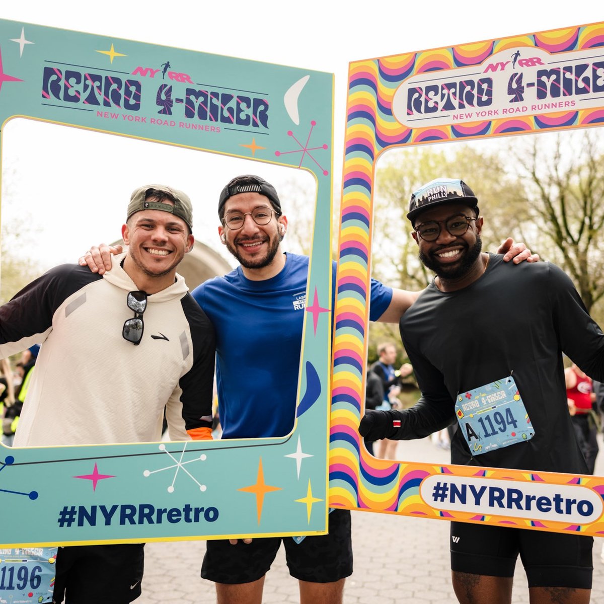 Runners at the Retro 4-Miler
