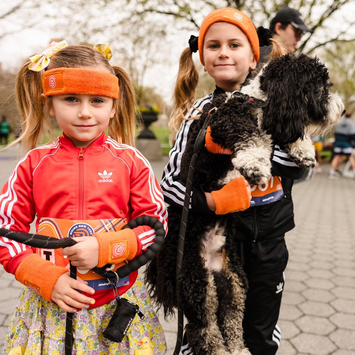 Runners at the Retro 4-Miler